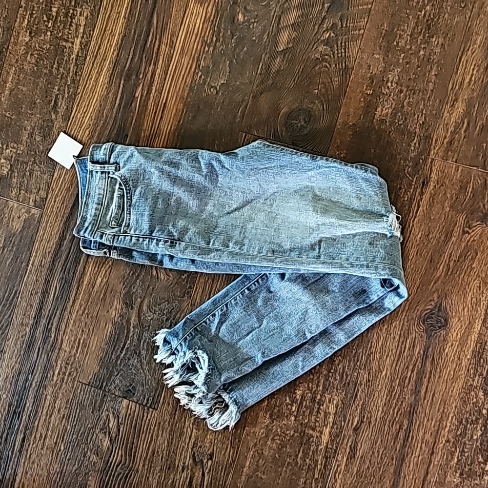 Sneak Peek Skinny Jeans 7/28